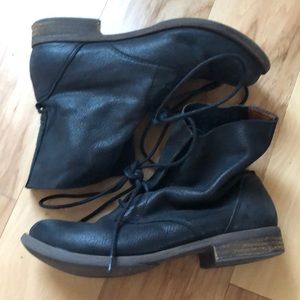 Lucky Brand Women’s Leather Moro Combat Boots